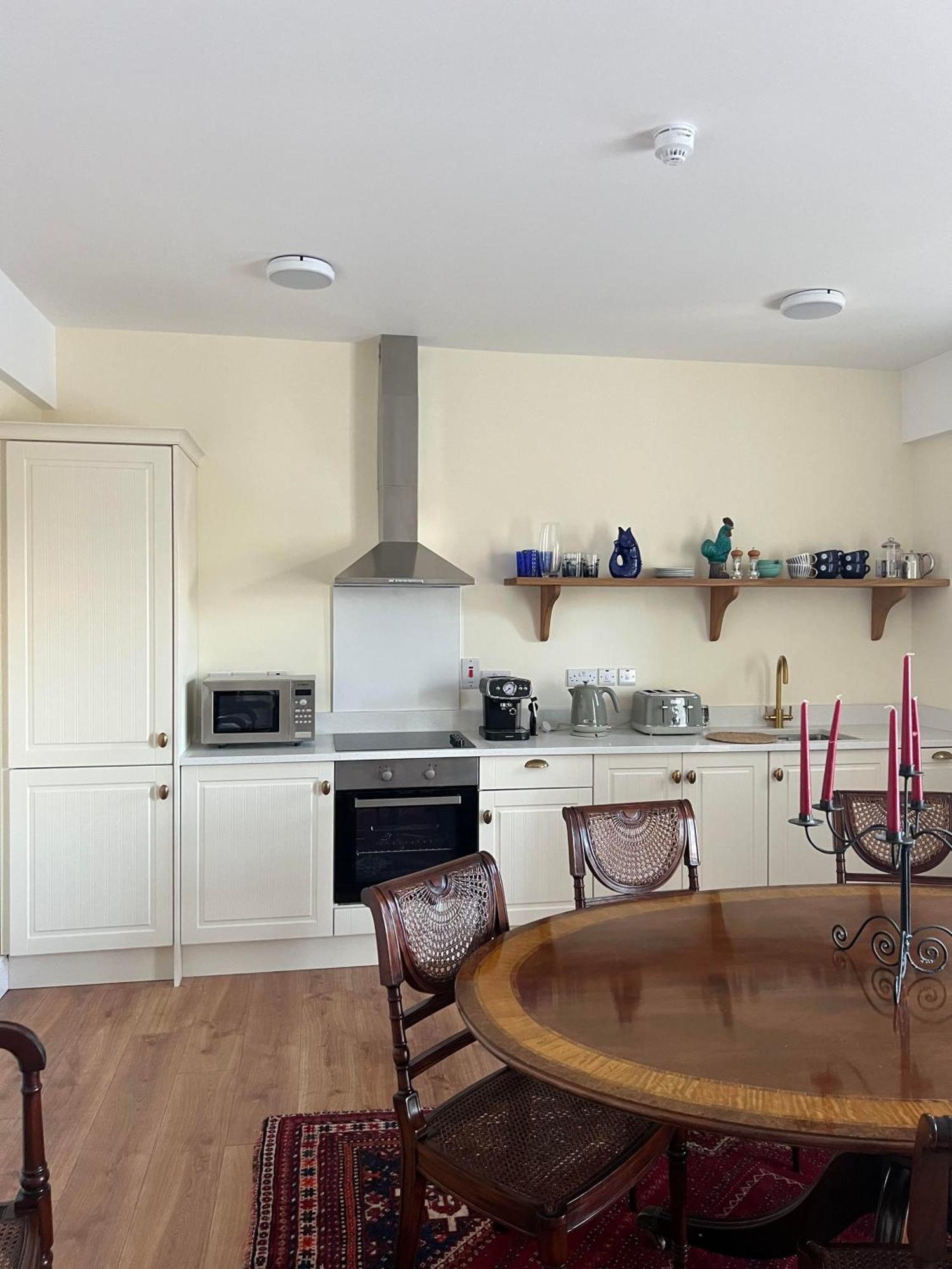 Riverfront Apartments At The Blue Goat Ramelton Buitenkant foto